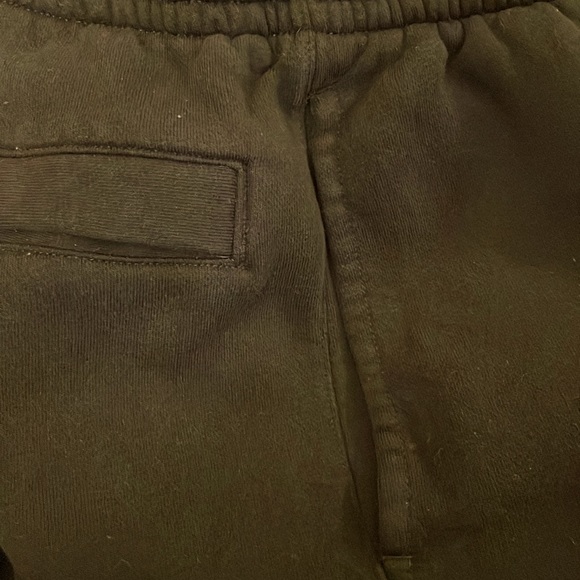 Nike Sweatpants side and back pockets - Picture 5 of 5